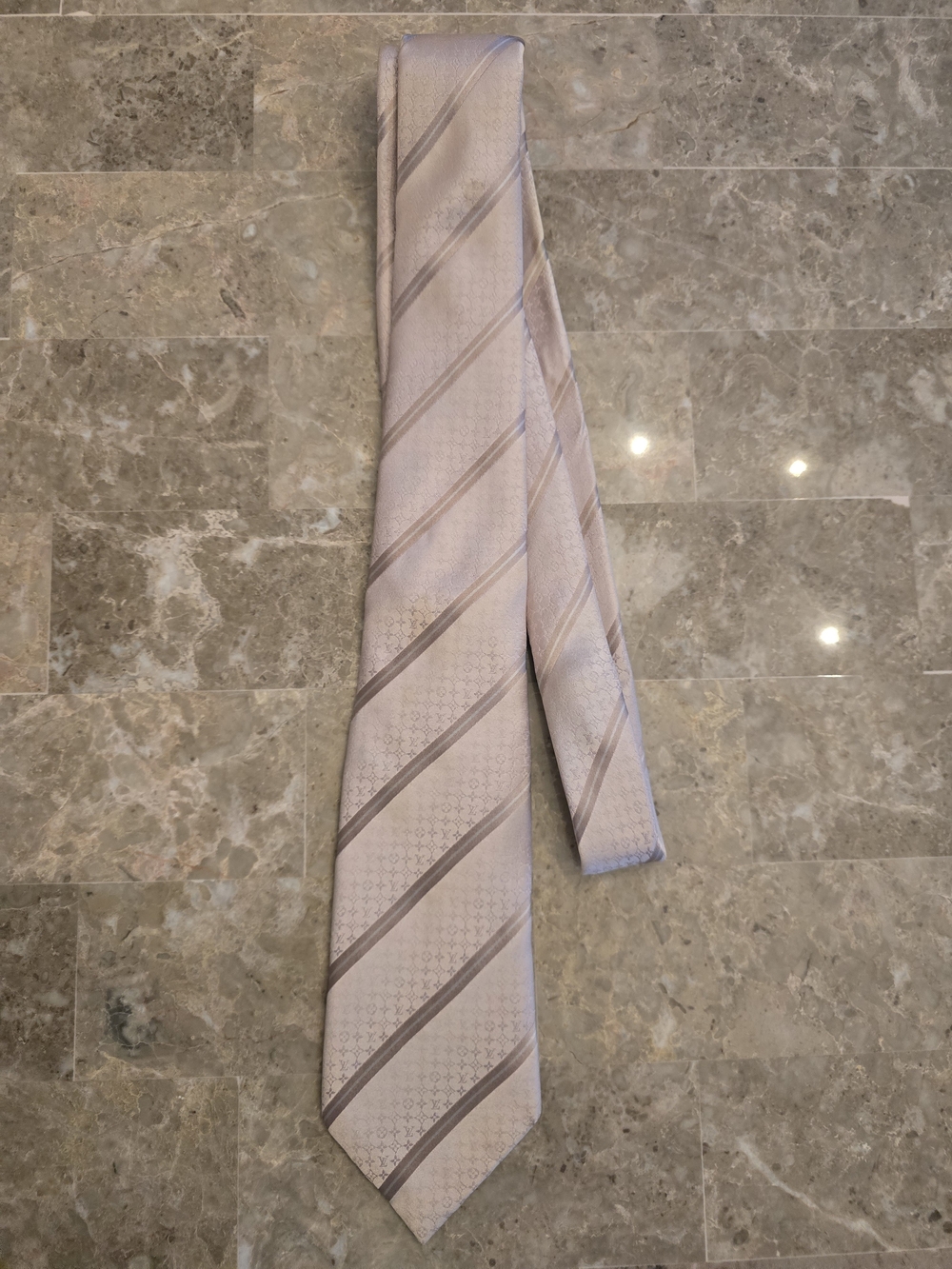 Louis Vuitton Silk Pink Logo Tie
